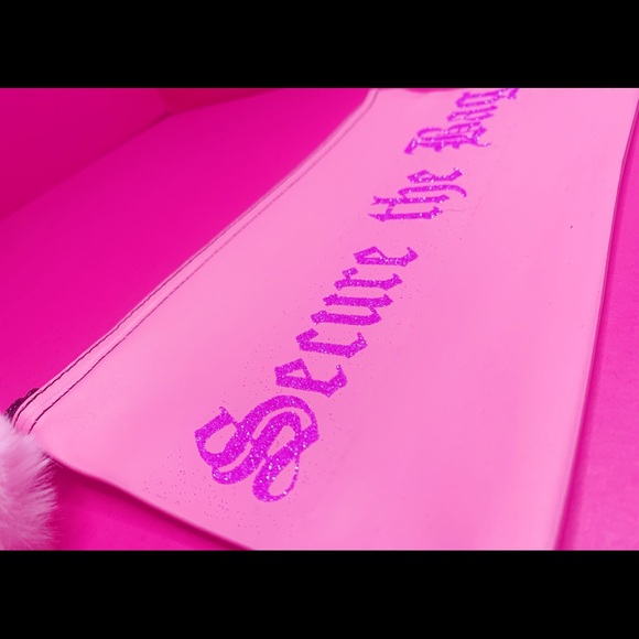 Custom bank bag - Picture 2 of 3